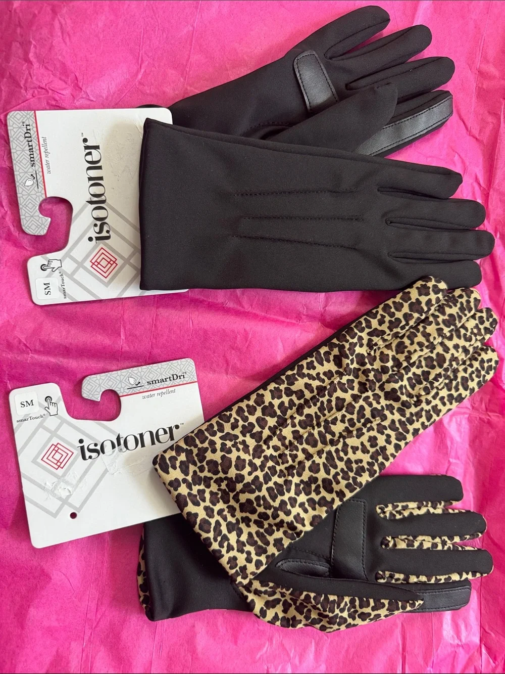isotoner Black and Leopard Print Women's Touchscreen Gloves - Picture 4 of 7